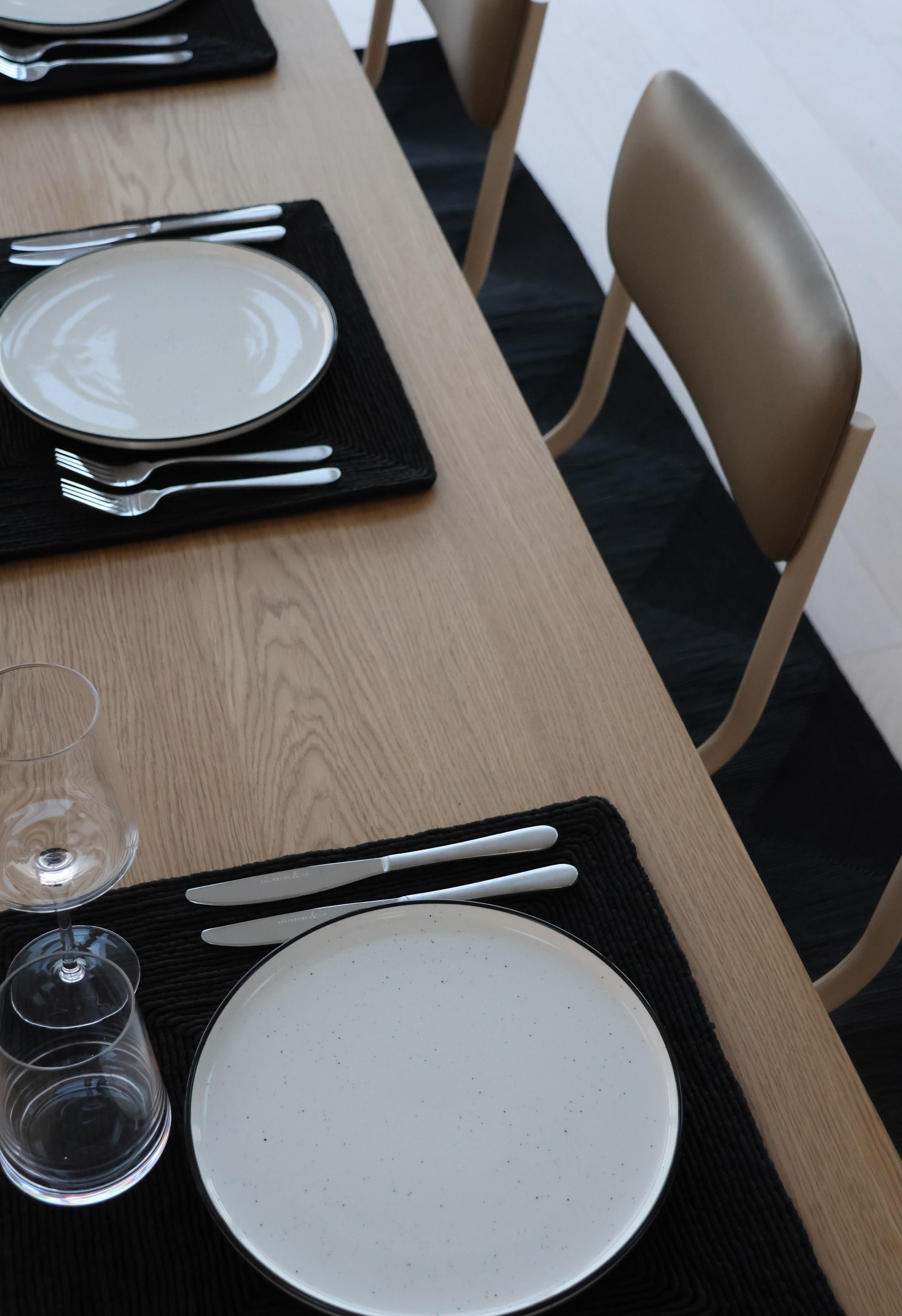 The Capella Placemat (40x40)